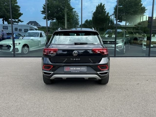 Volkswagen T-Roc 1.5 TSI 150pk DSG Style Carplay | Camera | Keyless | Elek. Achterklep | Rijklaar incl. garantie / 28