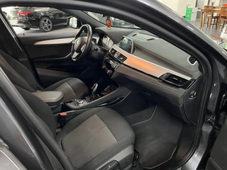 BMW X2 SDrive18i Executive / NL-auto / Navigatie / 15