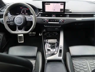 Audi A4 Avant RS4  | RS Dynamic | Pano | B&O | Massage / 2
