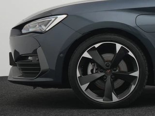 CUPRA Leon Sportstourer 1.4 PHEV e-Hybrid Business Navigatie | Stuurverwarming | LED | Came / 7