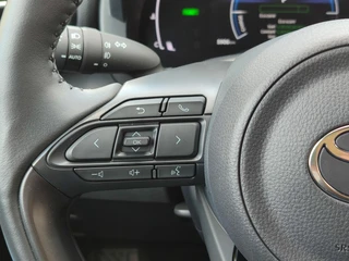 Toyota Yaris HYBRID 115 DYNAMIC STOEL/STUURVERW 16'' LM-VELGEN AD-CRUISE CLIMA APPLE/ANDROID PRIVACY GLASS CAMERA / 14