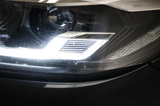 BMW 5-serie Touring 530e xDrive M-Sport | LEDER | STOELVERWARMING | TREKHAAK | 19" / 22