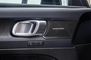 Volvo XC40 1.5 T5 Plug-in hybrid Ultimate Dark, Pano, Leder / 29