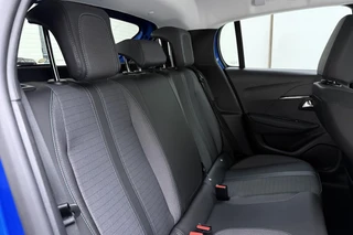 Peugeot 208 1.2T 100pk Allure Pack | Climate & Cruise Control | Navigatie | 3D Cockpit | Parkeersensoren | / 15