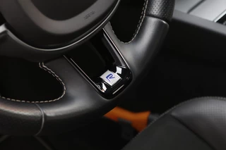 Volvo XC60 2.0 T4 R-Design  LED/Leder/Navi/Camera/CarPlay/Virtual Cockpit/Crc/19" / 31