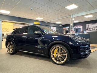 Porsche Cayenne Coupé 4.0 Turbo GT 641pk / Carbon dak / carbon pakket / 22inch / keramisch / dealer onderhouden / 4