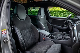 Škoda Superb Combi 1.4 TSI iV Sportline Business  Panorama Matrix ACC 360 Camera / 13