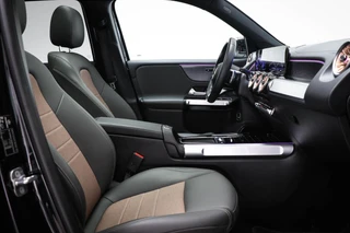 Mercedes-Benz EQB 250+ Electric Art 71 kWh | 7 PERSOONS | PANORAMADAK | DAB | APPLE | CAMERA / 13