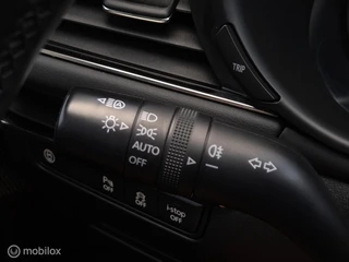 MAZDA 3 2.0 E-SKYACTIV-X M HYBRID 180 COMFORT MET BOSE AUTOMAAT/KEYLESS/LED/CAMERA/STOEL-STUURVERWARMING/HEAD-UP/ADAPTIVE CRUISE / 41