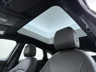 Jaguar E-PACE 2.0 P200 AWD R-Dynamic / 24
