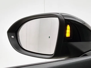 Volkswagen Golf 1.5 eTSI Black Line CAMERA | IQ Light + Grill | VIRTUAL / 23