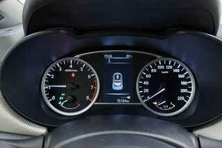 Nissan Micra 1.0L Acenta / 18
