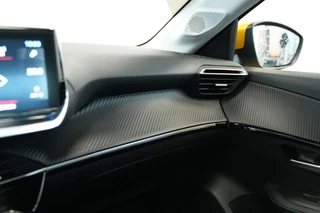 Peugeot 208 1.2 PureTech Allure  Panoramadak Navigatie Full-led 24 Maanden garantie* (Vraag naar de voorwaarden) / 16