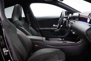 Mercedes-Benz CLA-klasse 250 e Business Solution AMG | WINTER PACK | PANORAMADAK | STUURVERWARMING | CAMERA / 11