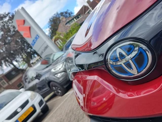 Toyota C-HR 1.8 HYBRID DYNAMIC  Dodehoekdetectie | Stoelverwarming | Adaptive Cruise / 38