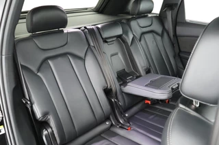 Audi Q7 55 TFSIe 381pk quattro Pro Line S Leder Memory Sluithulp B&O Panoramadak Camera Stoel + Stuurverwarming Luchtvering Navigatie 2x S-Line / 44