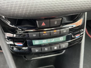 Peugeot 2008 PureTech 110 GT-line  | Trekhaak | Carplay/Android Auto | Panoramadak | / 17