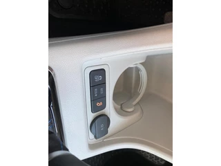Volkswagen e-up! E-up 82PK 5D Panoramadak / Stoelverw. / Automaat! / 31