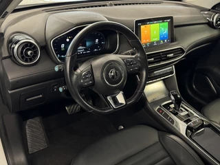 MG EHS 1.5 TGDI Luxury / 12