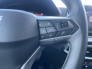SEAT Arona Xperience Business Connect / 16