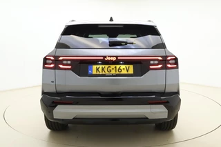 Jeep Compass First Edition 74 kWh | DEMO | Lederen bekleding | Massagestoelen | | Panoramisch Schuifdak | Stoelventilatie en verwarming | Keyless | Climate control | Draadloze telefoonlader / 12