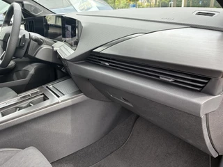 Opel Astra 1.6 Turbo Automaat Plug In Hybrid Ultimate | DEMO | Panorama Schuifkanteldak | ECC | Navigatie | Camera | Winterpakket | AGR | Alcantara | Matrix-LED | Parkilot / 47