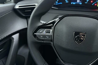 Peugeot e-2008 EV Business 54 kWh | 156PK | AUTOMAAT | 406KM WTLP | Camera Achter | Draadloos Appel Carplay & Android Auto | / 19