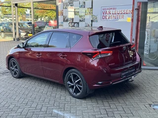 Toyota Auris 1.8 Hybrid Executive / 5