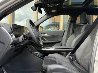 BMW X1 xDrive25e M-sport Camera | Panorama-dak | Keyless | / 13