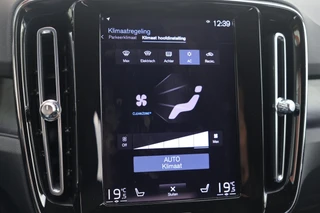 Volvo XC40 T5 Recharge Plus Dark | Stoelverwarming | Trekhaak | Parkeercamera | Leder | H/K | Pilot Assist | BLIS | Keyless / 31