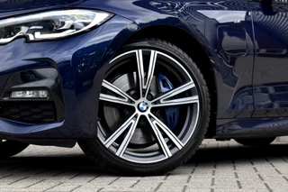 BMW 3 Serie 330e M Sport Individual  | 19'' Wielen | Lederen Bekleding | CarPlay | Audio Media Pack | 1e Eigenaar | / 8