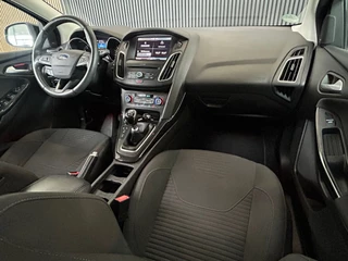 Ford Focus Wagon 1.0 Titanium Edition CRUISE|NAVI|STOEL & STUURVERWARMING|PDC| / 2