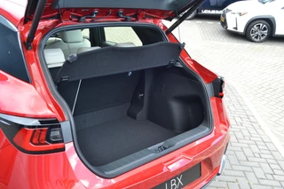 Lexus LBX 1.5 Elegant 2WD NIEUW DIRECT LEVERBAAR PREMIUM PACK KEYLESS EL-ACHTERKLEP BLIND-SPOT STOELVERW STUURVERW / 30