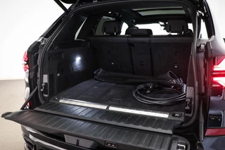 BMW X5 xDrive50e M-sport | PANORAMADAK | INDIVIDUAL VOLLEDER MERINO | HEAD UP | HARMAN KARDON | 360 CAMERA | MAXTON | 22" | / 23