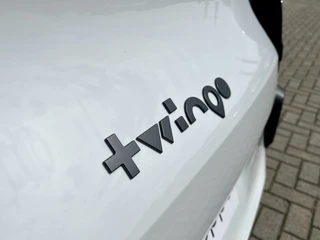 Renault Twingo Urban Range 80pk Techno 27.5 kWh  | 18inch velgen | V2G | Navigatie | Climate Control | Keyless | Achteruitrijcamera | Adaptive Cruise Control (ACC) | Apple CarPlay/Android Auto / 43