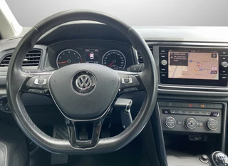 Volkswagen T-Roc 1.0 TSI Style 116 pk  | adaptieve cruise control | navigatie | parkeersensoren | all season banden | climate control / 21