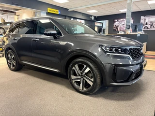 Kia SORENTO 1.6 T-GDI Plug-in Hybrid 4WD ExecutiveLine 7persoons / Panoramadak / 360 camera / head-up /dealer onderhouden / 5