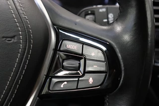 BMW 5 Serie Touring 540i xDrive High Executive Automaat  / Harman Kardon / Adaptief Onderstel / Driving Assistant / Achteruitrijcamera / Navigatie Professional / Cruise Control / Sportstoelen / Parking Assistant / Zonnescherm / Climate Control / 18 Inch / Stoelverwarming voor+achter / 37