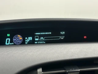 Toyota Prius 1.8 Plug-in Dynamic Business CAMERA NAVI ECC CRUISE TREKHAAK. / 32