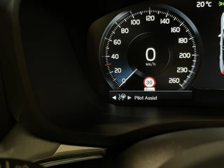 Volvo XC60 2.0 Recharge T6 AWD Pano H&K Leer Camera SOH 90% / 43