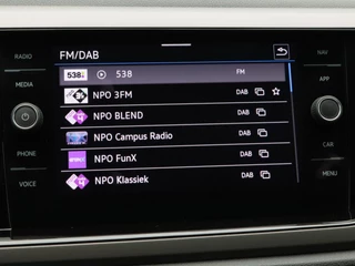 Volkswagen Polo 1.0 TSi R-Line | Adaptive Cruise | Climatronic | CarPlay | Parkeersensoren | Navigatie | 16 Inch | 98.183 Km !! / 25