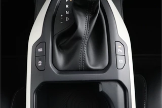 Kia K4 Sportswagon 1.0 T-GDi MHEV GT-Line Launch Edition (pano) - Panorama dak - Automaat - Premium Sound System - Stoel/stuurwiel verwarming - Electrische stoelen - 7 Jaar fabrieksgarantie of 150.000 KM / 60