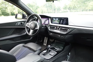 BMW 1 Serie 118i High Executive M-Sport  | Panodak | Stoelverw. | LED | DAB | Camera | BTW | / 26