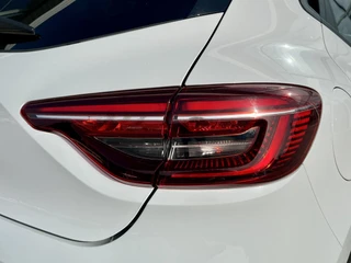 Renault Clio 1.0 TCe 90 Evolution  | Lichtmetaal | Parkeersensoren | Dodehoek | Navigatie | Airco | Cruise Control | Chrome Pakket | Elektrische Ramen | Getint Glas | NL Auto | BTW Auto | Apple CarPlay/Android Auto / 36