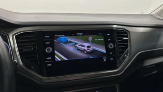 Volkswagen T-Roc 1.0 TSI Style Business CARPLAY NAVI ADAPTIEF CRUISE. / 44