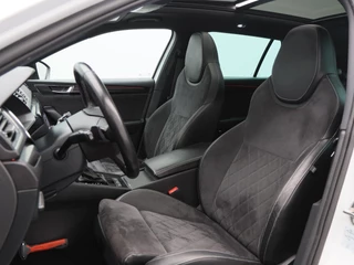 Škoda Superb Combi 1.5 TSi ACT 150 Pk Automaat Sportline Business | Trekhaak | Stoelverwarming | Panorama dak | Camera | Canton Audio | Alcantara | CarPlay | 18 Inch / 23