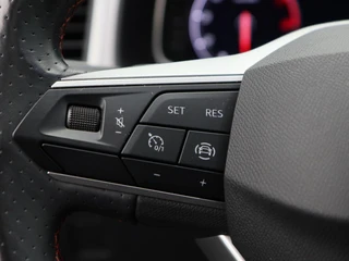 SEAT Ateca 1.5 TSi 150 Pk Automaat FR Business Intense | Trekhaak | Panorama dak | 360 Camera | Beats Audio | 19 Inch | / 32
