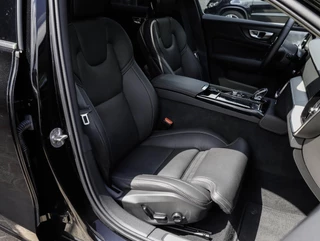 Volvo V60 T6 AWD Ultra Bright / 28