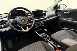 Kia Stonic 1.0 T-GDi 100pk MHEV Dynamic Plus Line | Kia Garantie 2028 | Navigatie | Camera | Climate control | Cruise control | Parkeersensoren | Keyless Start + Entry / 17