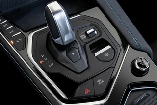 Lynk & Co 01 1.5 PHEV 262PK Stuurverwarming | Pano | Zwarte hemel | 360° Camera / 27
